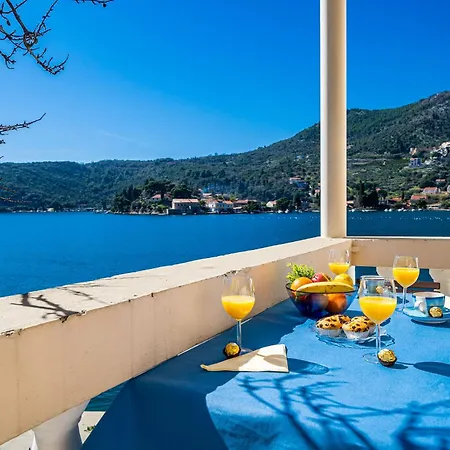 Appartement Anita - Waterfront With Sunbeds!