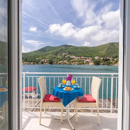 Anita - Waterfront With Sunbeds! Zaton (Dubrovnik-Neretva)