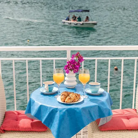 Anita - Waterfront With Sunbeds! * Zaton (Dubrovnik-Neretva)