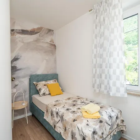 Anita - Waterfront With Sunbeds! Διαμέρισμα *