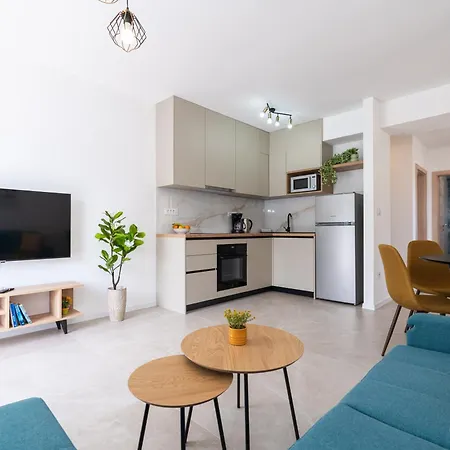 Anita - Waterfront With Sunbeds! Appartement