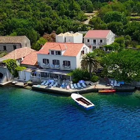 Anita - Waterfront With Sunbeds! Appartement *