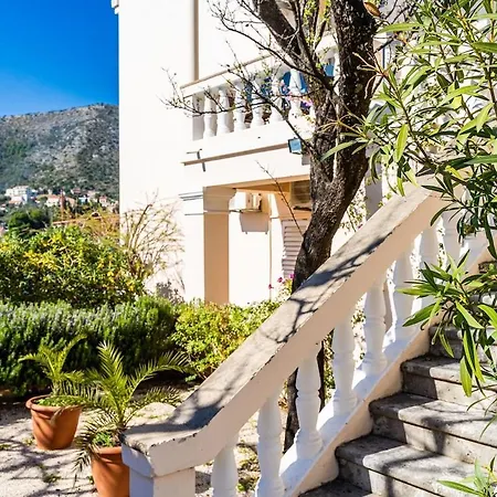 Anita - Waterfront With Sunbeds! Appartement