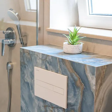 Anita - Waterfront With Sunbeds! דירה