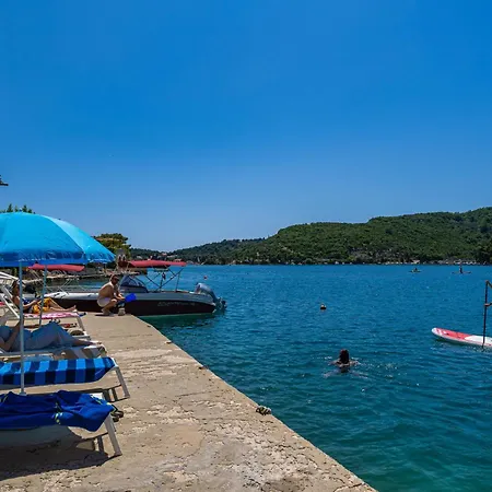 דירה Anita - Waterfront With Sunbeds! זאטון