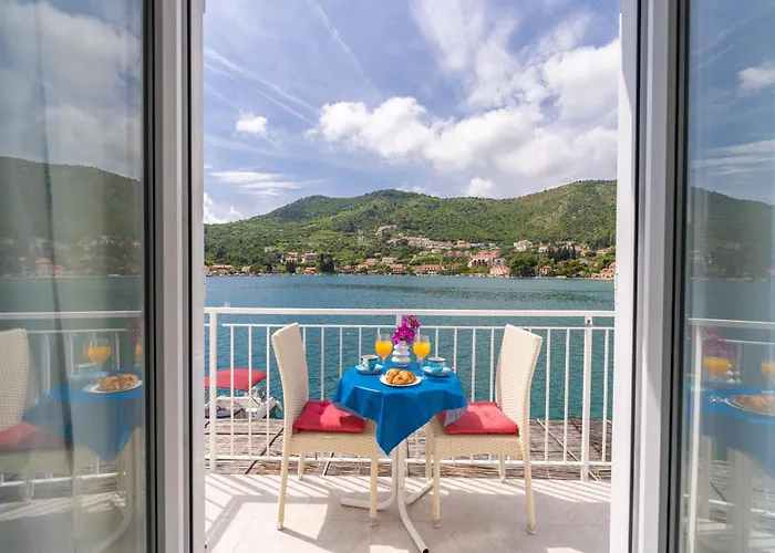 Anita - Waterfront With Sunbeds! Zaton (Dubrovnik-Neretva)