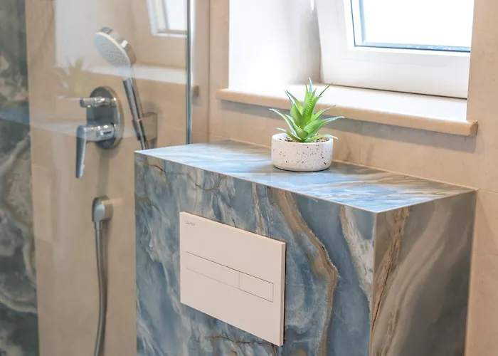 Anita - Waterfront With Sunbeds! Apartamento