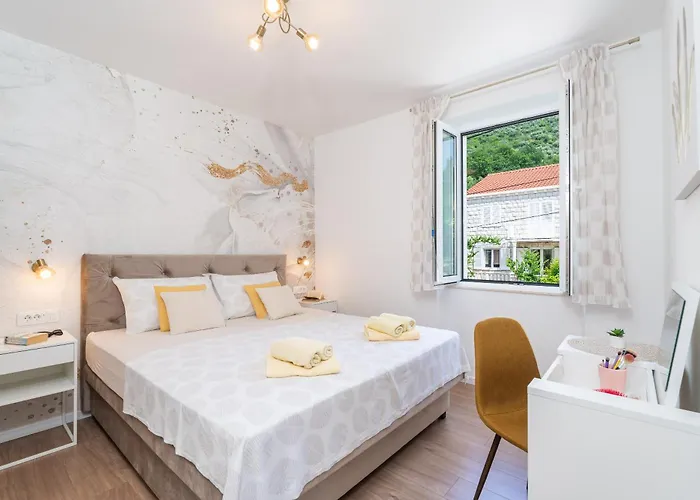 Anita - Waterfront With Sunbeds! Zaton (Dubrovnik-Neretva)