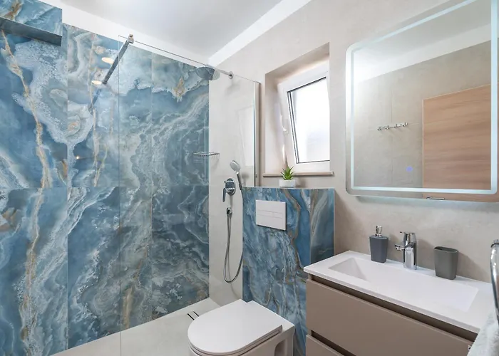 Anita - Waterfront With Sunbeds! * Zaton (Dubrovnik-Neretva)