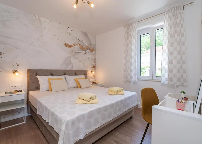 Apartamento Anita - Waterfront With Sunbeds!