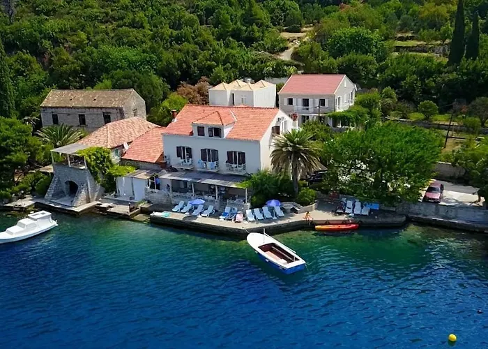 Anita - Waterfront With Sunbeds! Apartamento *